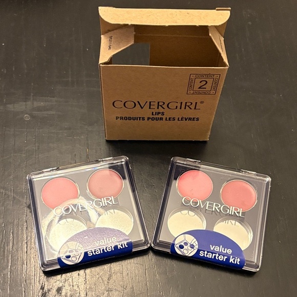 COVERGIRL Other - COVERGIRL Lip Kit with Pink and White Shades